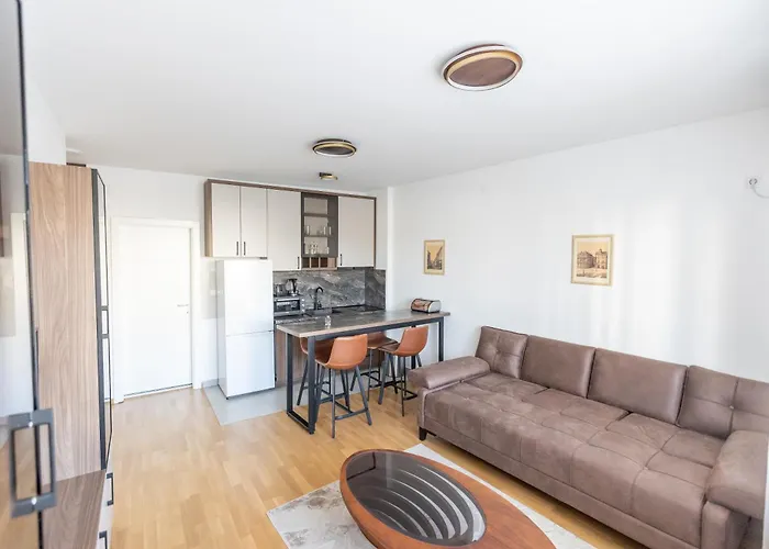 Kame 亀 아파트 노비사드