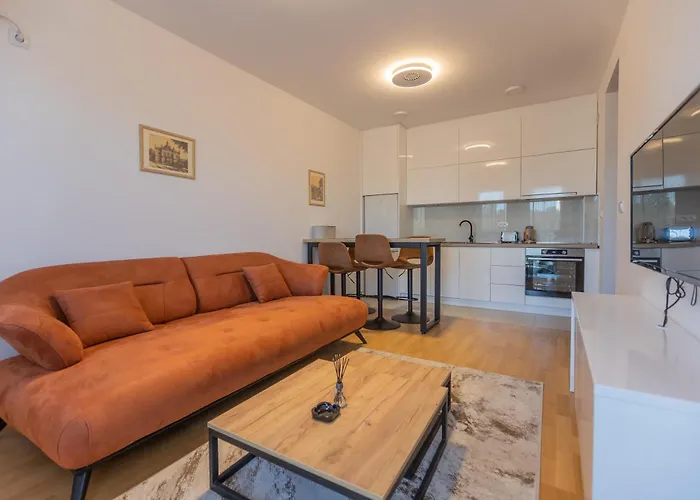 Kame 亀 아파트 *